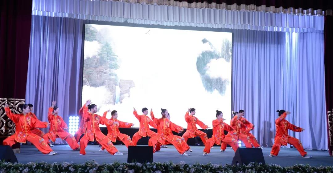 D:\新闻简讯\童颜巨乳
简讯\新建文件夹\微信图片_20190420200831.jpg